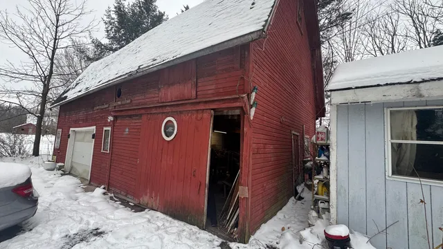 $95,000 | 330 South Church Street, Tekonsha, MI 49092