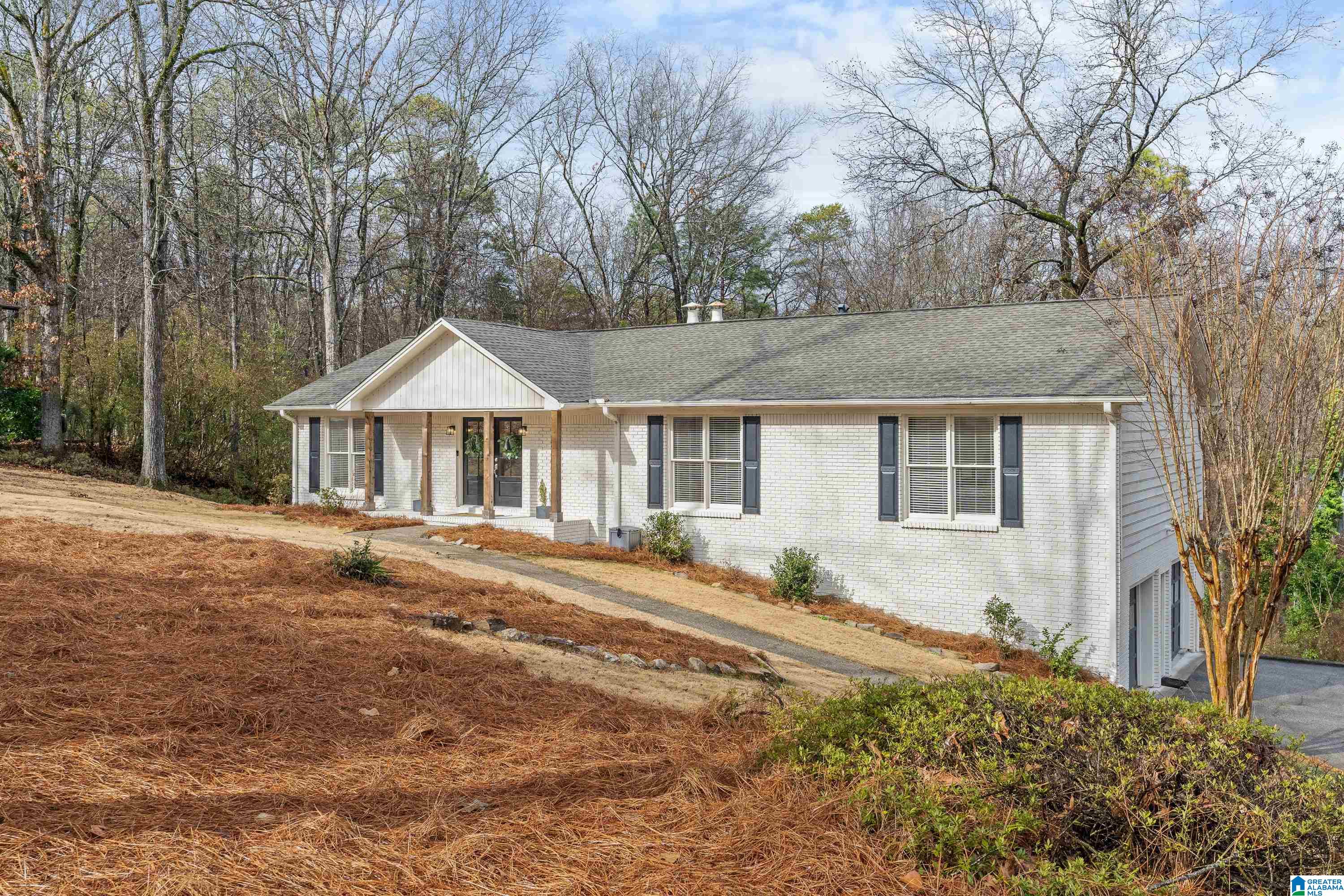 227 Miller Circle Pelham, AL 35124 - Photo 4 of 43
