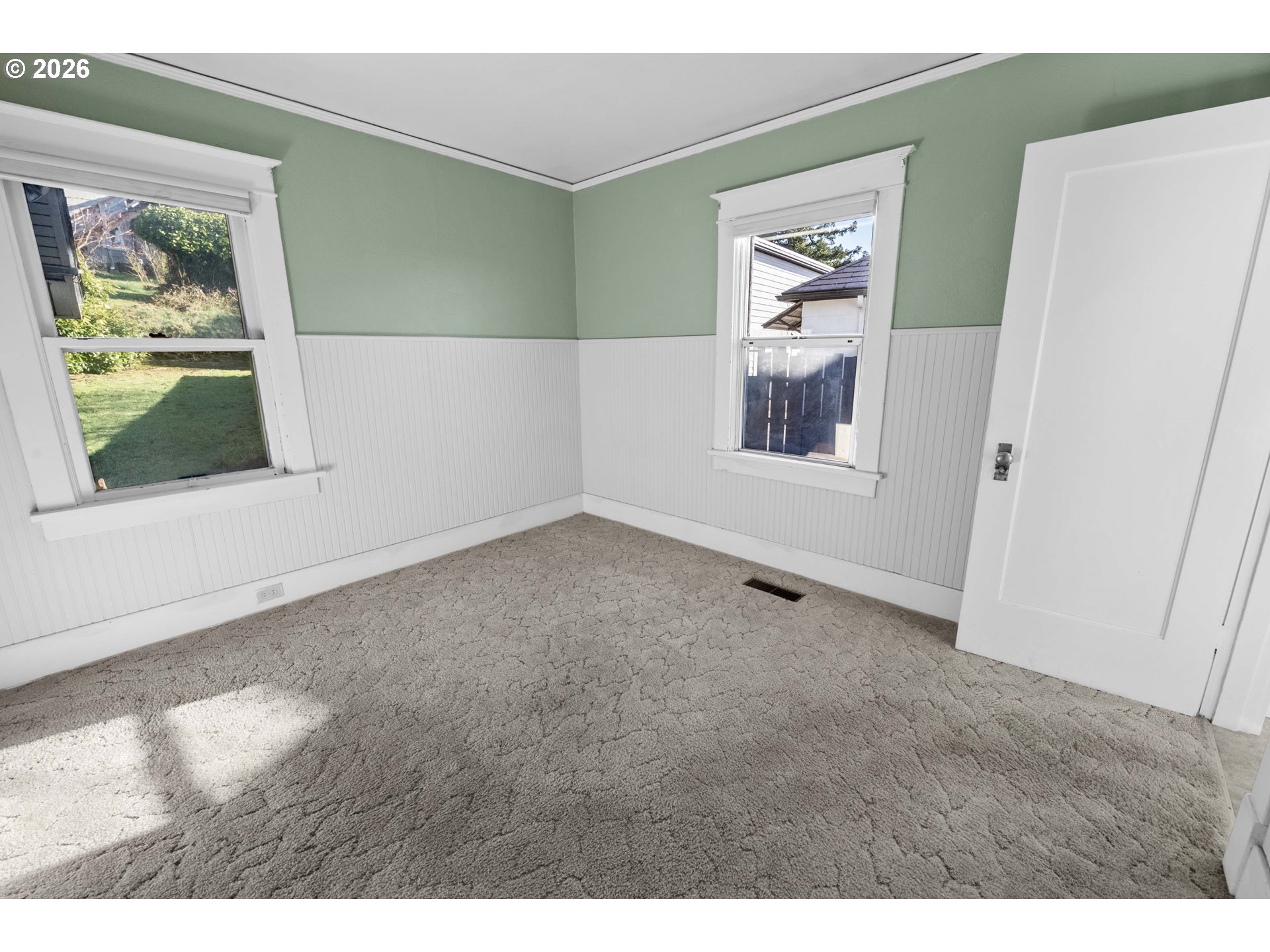 431 Chinook Street Astoria, OR 97103 - Photo 13 of 32 Bedroom