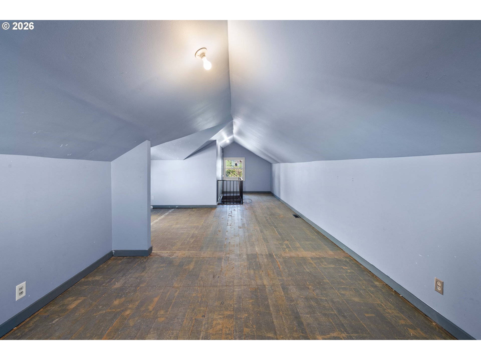 431 Chinook Street Astoria, OR 97103 - Photo 19 of 32 Bedroom