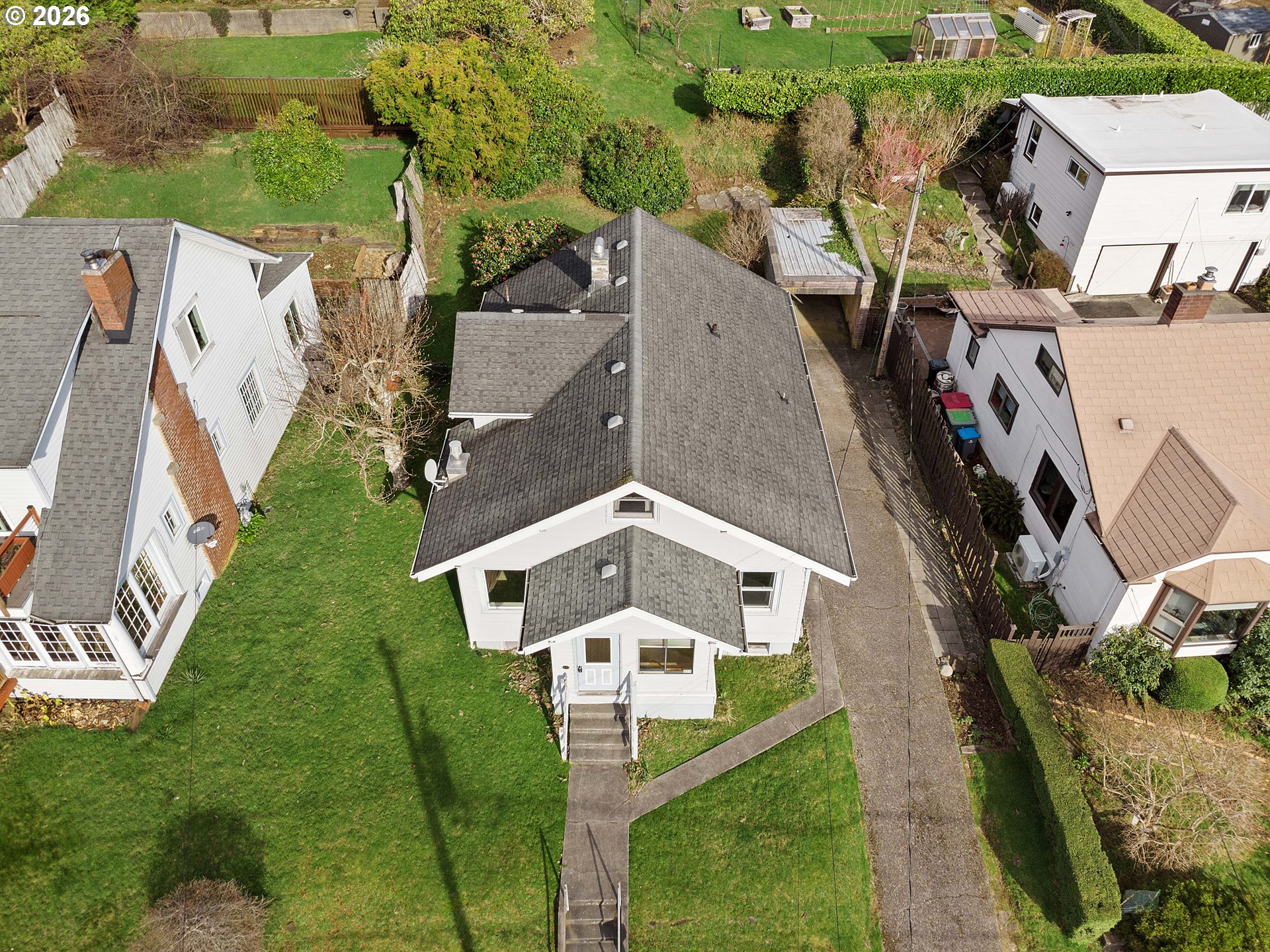 431 Chinook Street Astoria, OR 97103 - Photo 27 of 32 Drone View/UAV