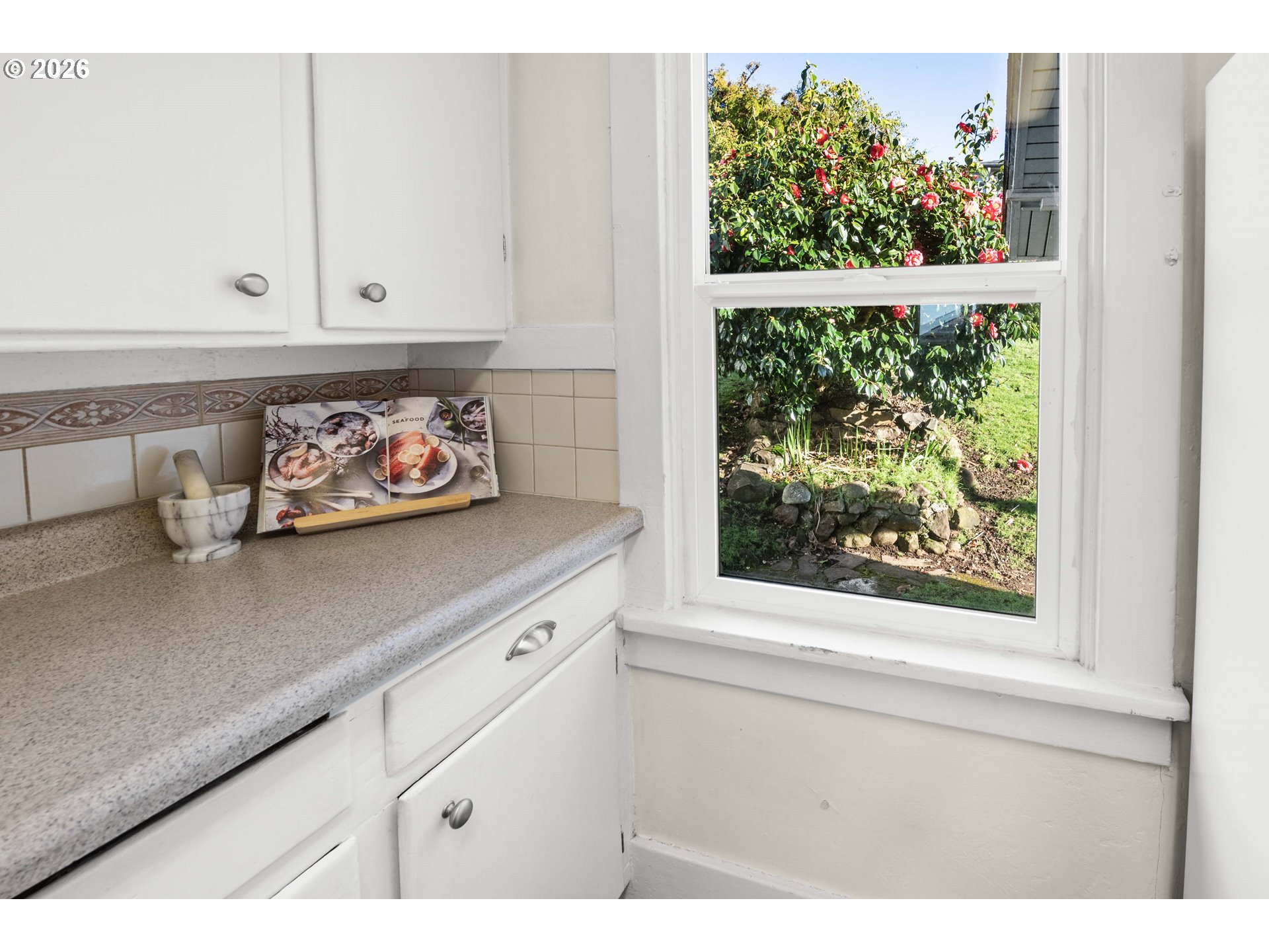 431 Chinook Street Astoria, OR 97103 - Photo 10 of 32 Kitchen