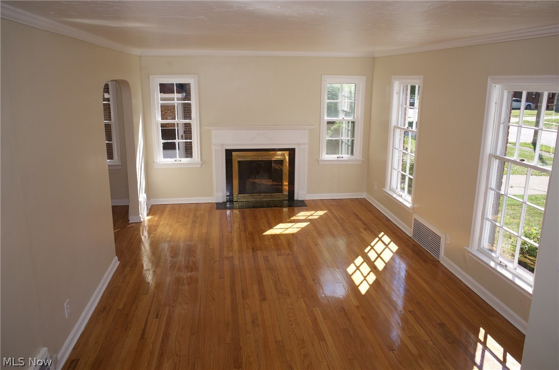 1025 Helmsdale Road Cleveland Heights, OH 44112 - Photo 3 of 20