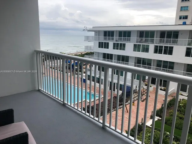 $440,000 | 5401 Collins Avenue, Unit 410, Miami Beach, FL 33140