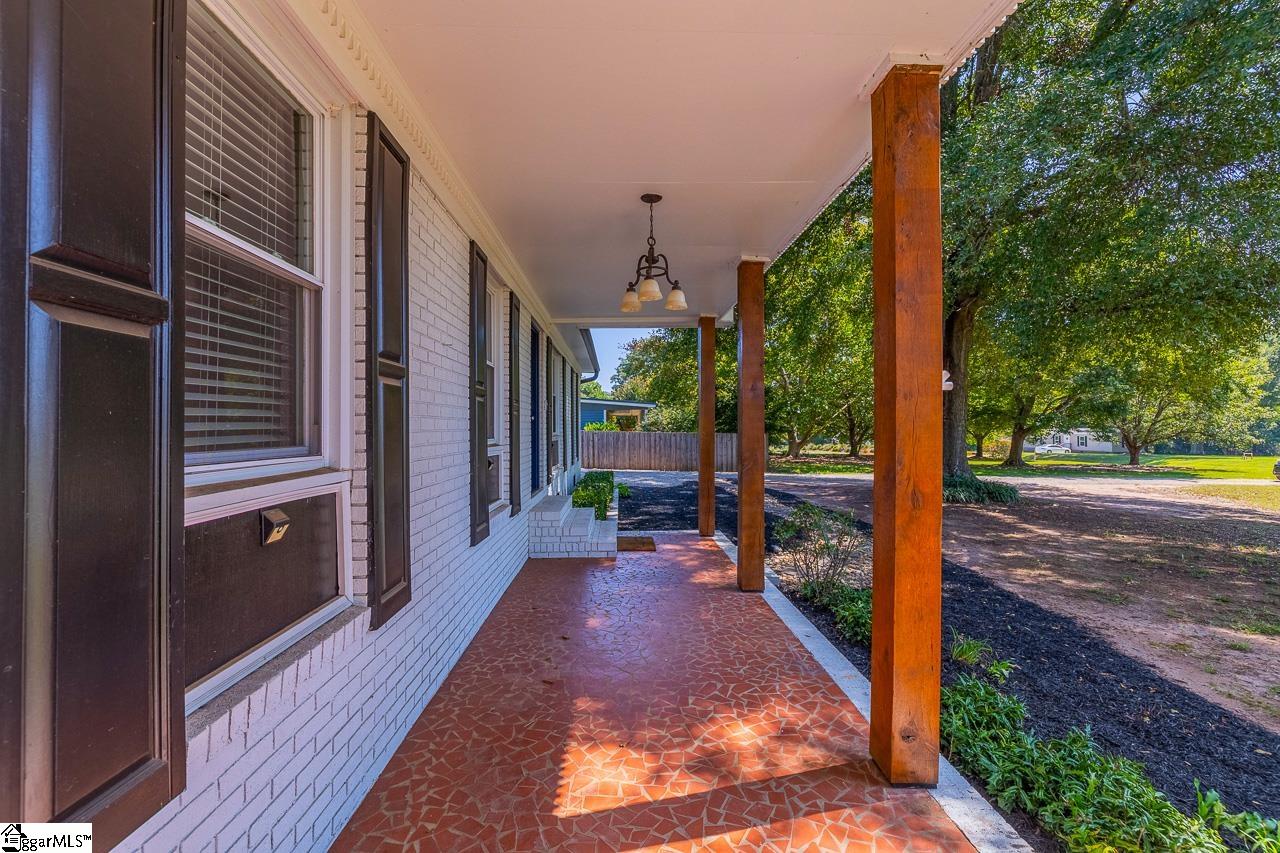 614 3 Bridges Road Easley, SC 29642 - Photo 2 of 35 Gallery Image 2