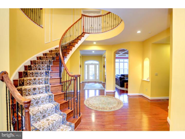2951 Chestnut Hill Road Pottstown, PA 19465 - Photo 4 of 25 Foyer