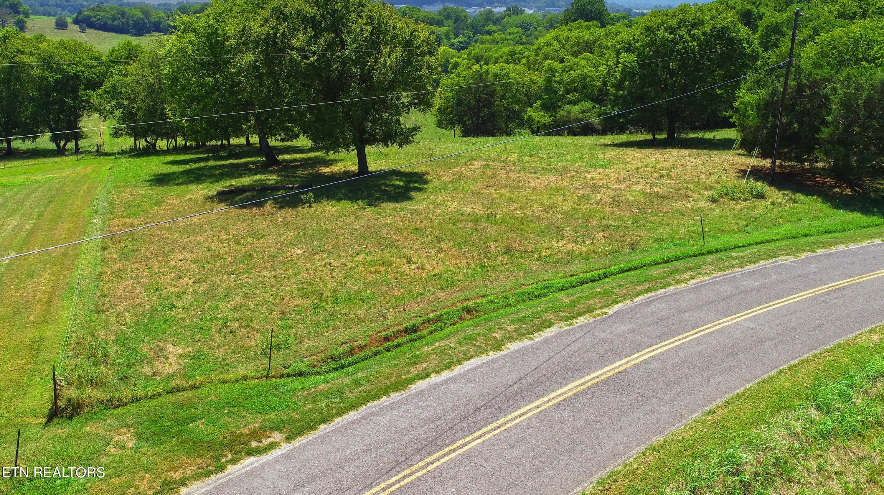 Beard Road Strawberry Plains, TN 37871 - Photo 5 of 15 Left Side View_0682