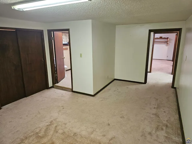 $200,000 | 10819 T2 Lane, Hoyt, KS 66440