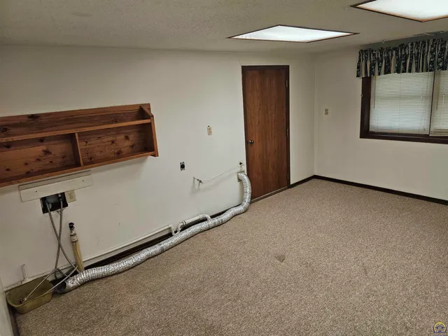 $200,000 | 10819 T2 Lane, Hoyt, KS 66440