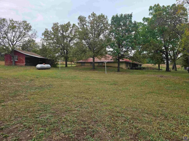 $200,000 | 10819 T2 Lane, Hoyt, KS 66440