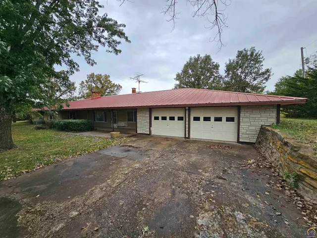 $200,000 | 10819 T2 Lane, Hoyt, KS 66440
