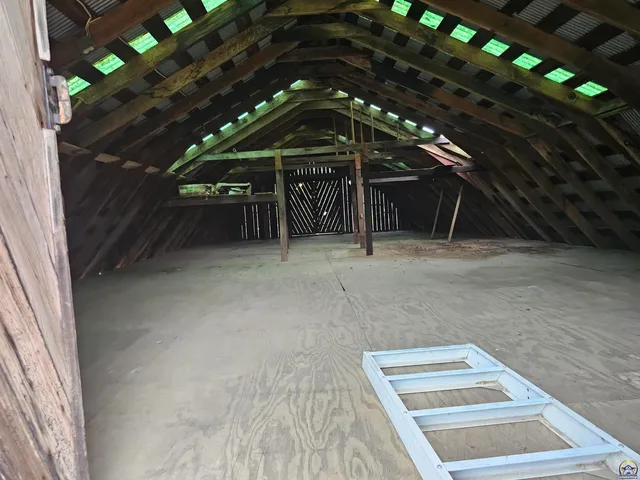 $200,000 | 10819 T2 Lane, Hoyt, KS 66440