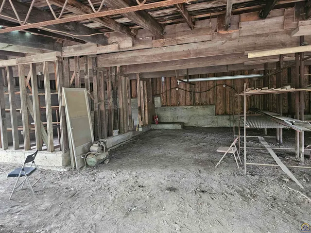 $200,000 | 10819 T2 Lane, Hoyt, KS 66440