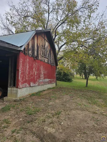 $200,000 | 10819 T2 Lane, Hoyt, KS 66440