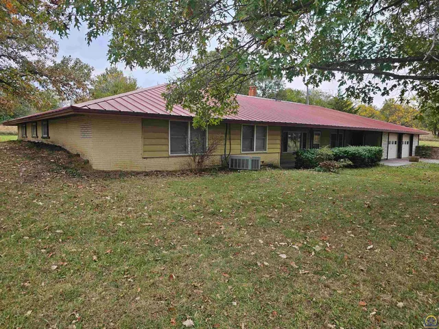 $200,000 | 10819 T2 Lane, Hoyt, KS 66440