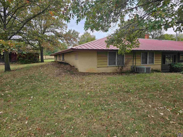 $200,000 | 10819 T2 Lane, Hoyt, KS 66440