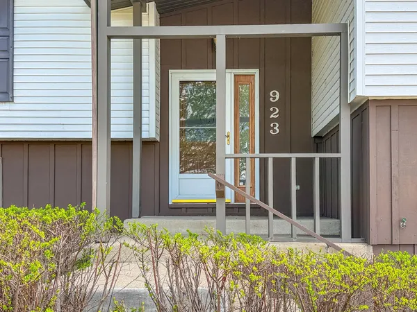 $249,900 | 923 Summit Drive, Fairmont, MN 56031