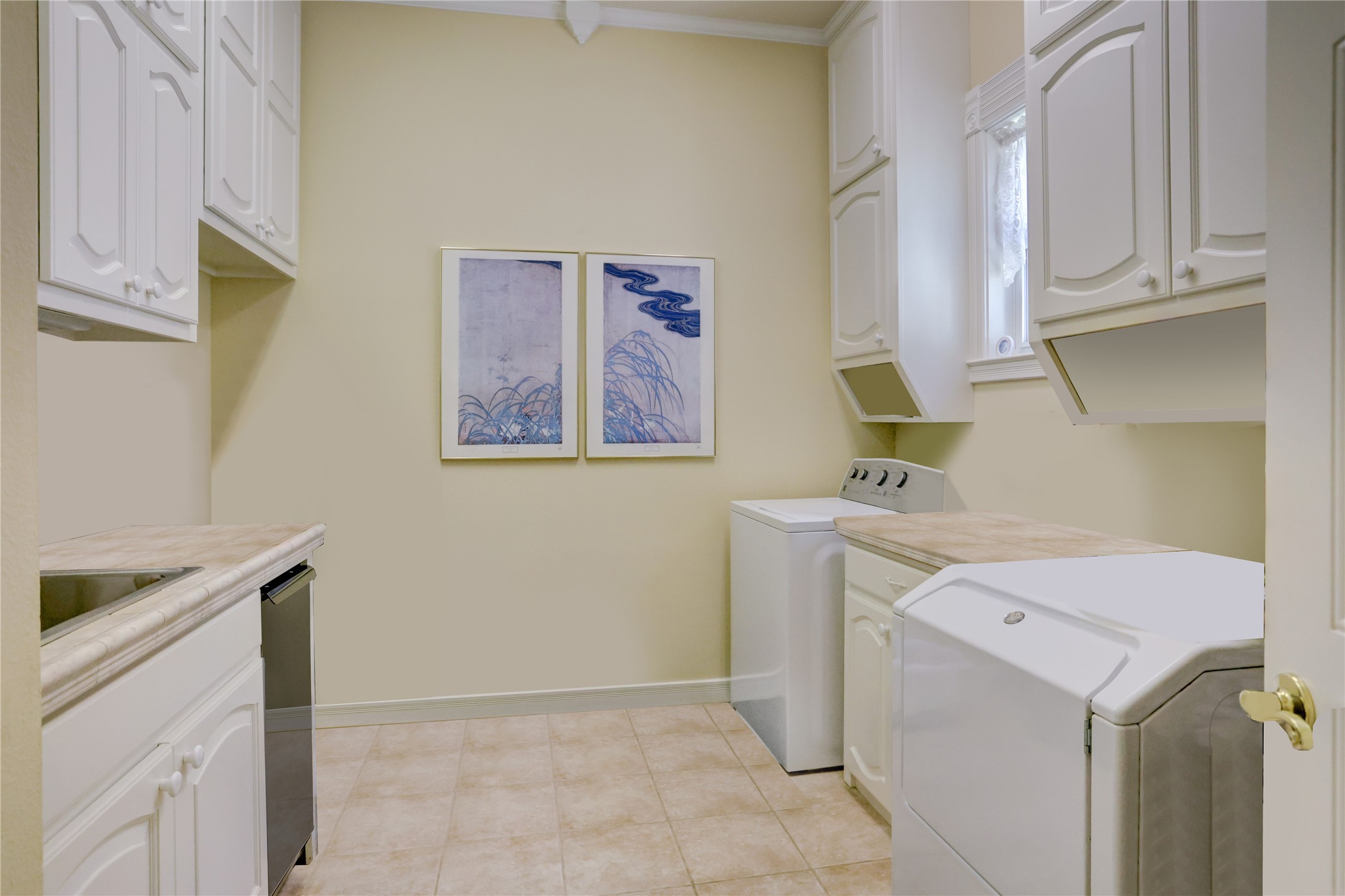 4854 Coshatte Road Bellville, TX 77418 - Photo 28 of 52 a utility room with dryer and washer