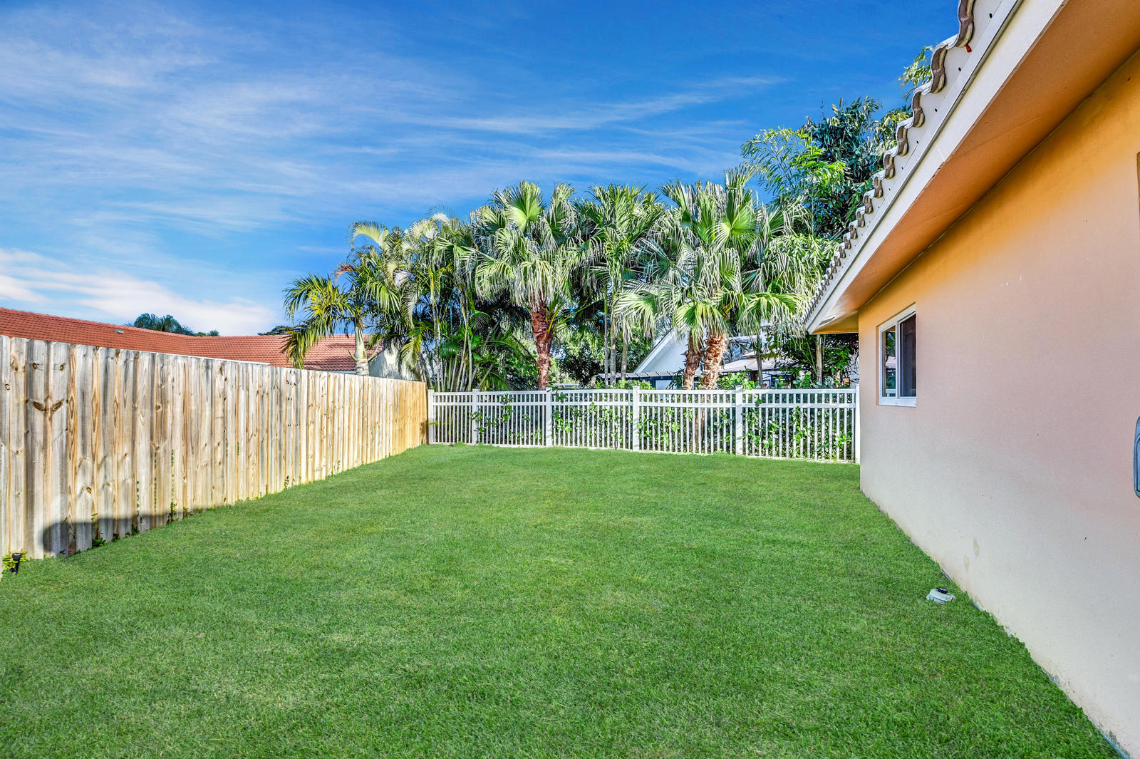 6871 Terra Tranquila Drive Boca Raton, FL 33433 - Photo 35 of 43 Large Backyard