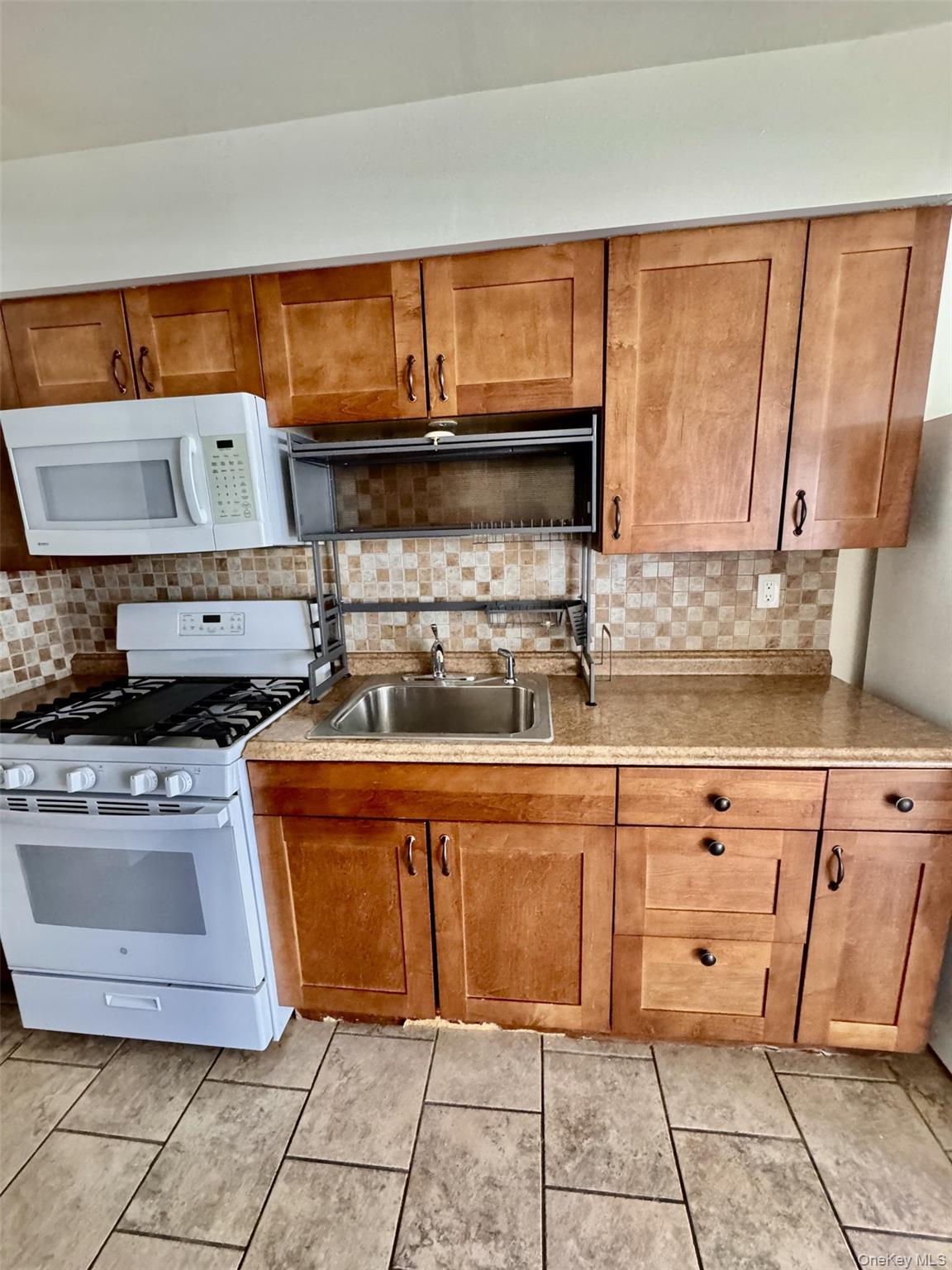 7 Colonial Road, Unit 3 Beacon, NY 12508 - Photo 5 of 15