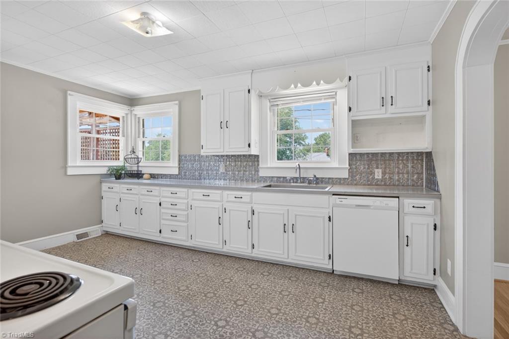 699 John Young Road Lexington, NC 27292 - Photo 17 of 49