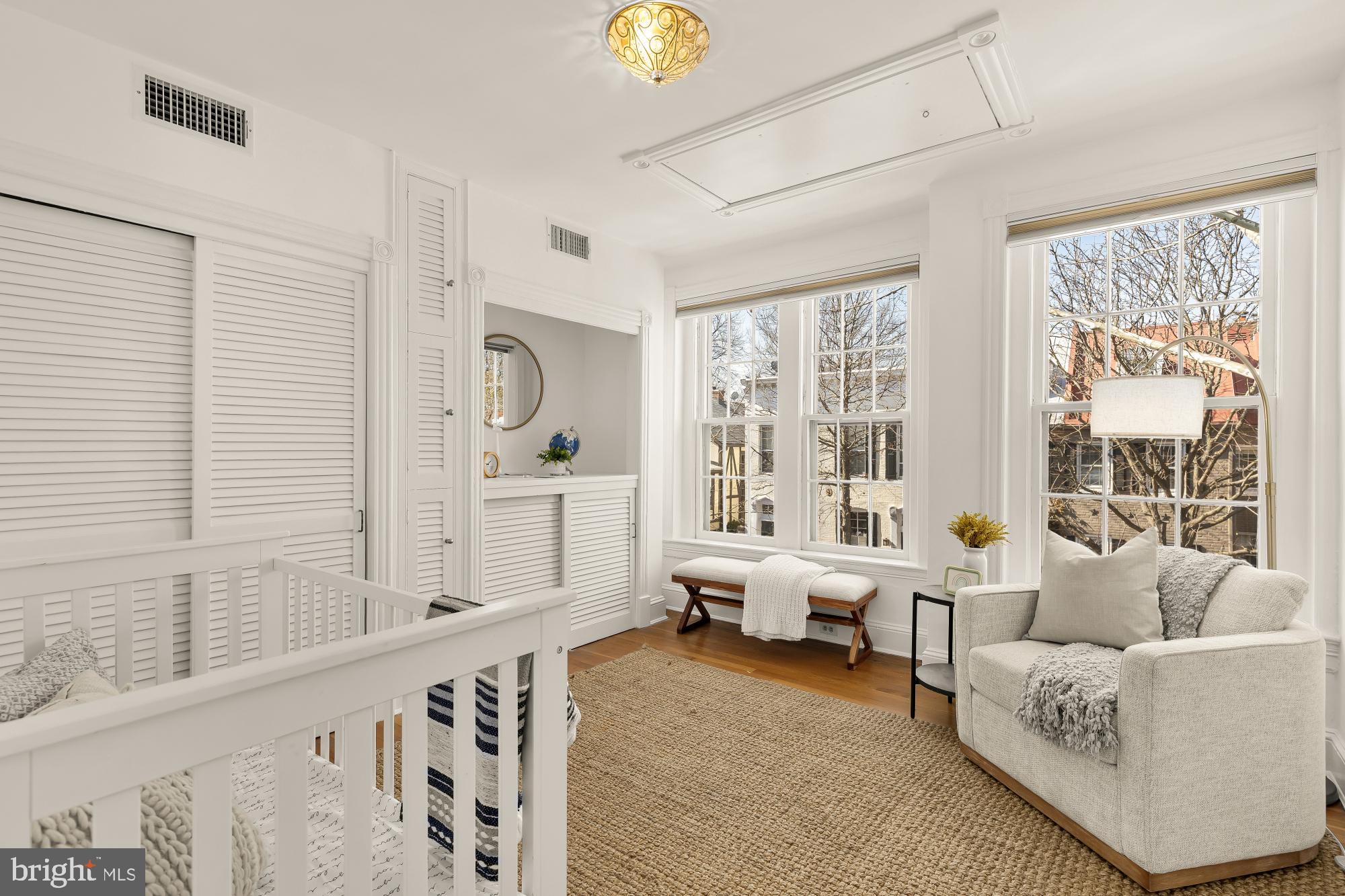 1561 33rd Street Northwest Washington, DC 20007 - Photo 11 of 34