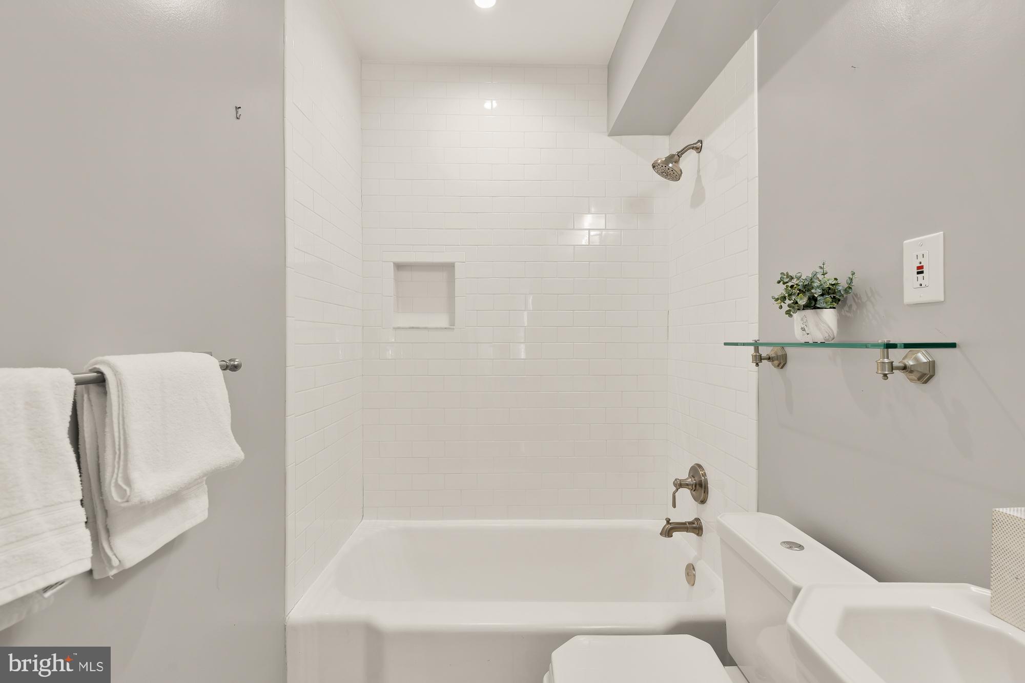 1561 33rd Street Northwest Washington, DC 20007 - Photo 16 of 34