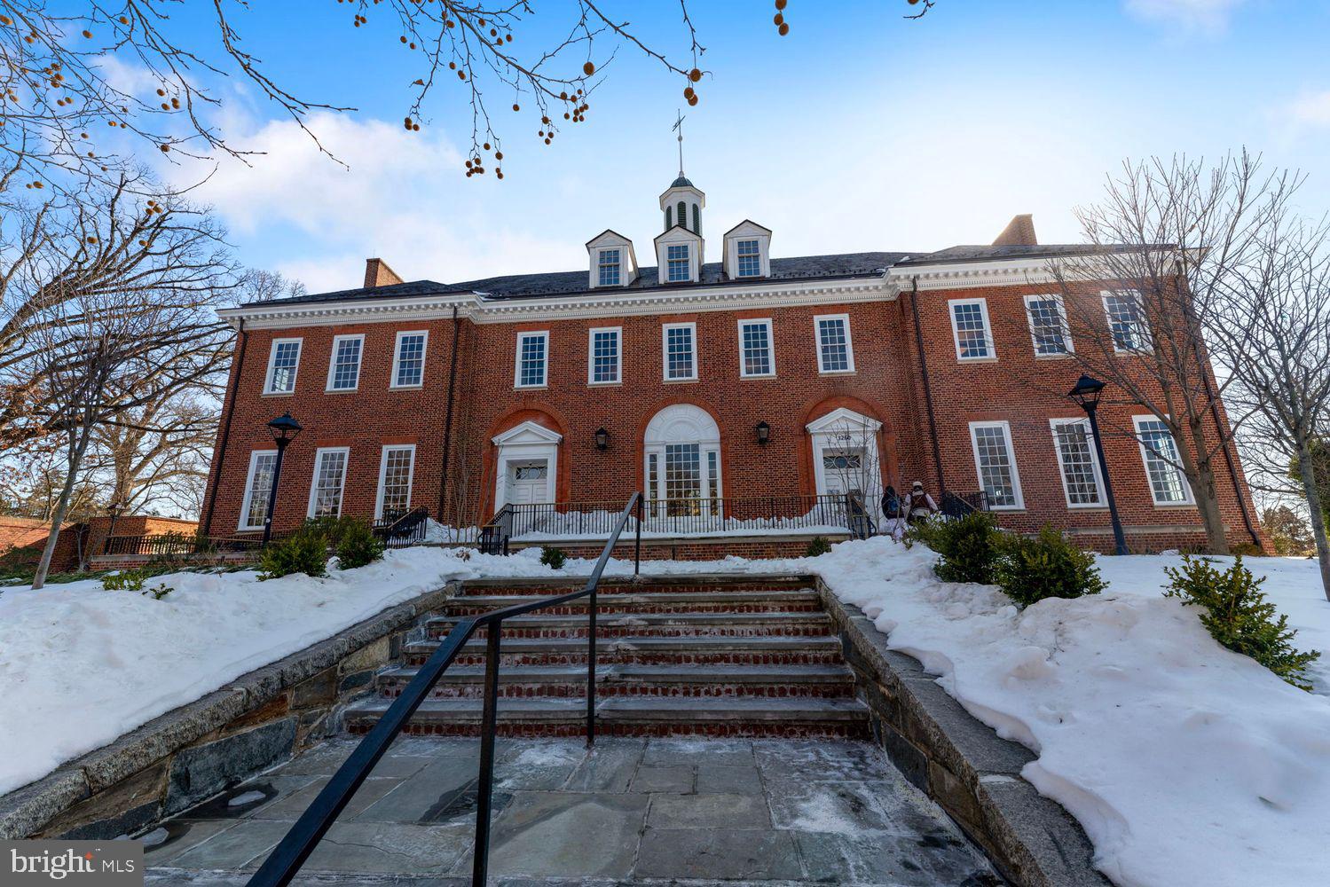 1561 33rd Street Northwest Washington, DC 20007 - Photo 26 of 34