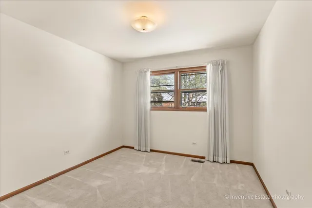 $525,000 | 8209 Middlebury Avenue, Woodridge, IL 60517