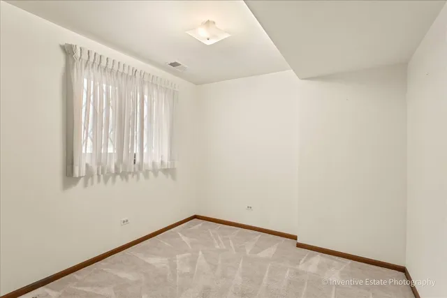 $525,000 | 8209 Middlebury Avenue, Woodridge, IL 60517