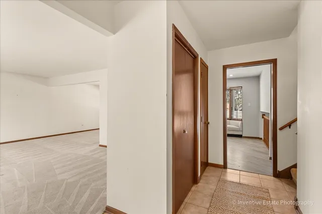 $525,000 | 8209 Middlebury Avenue, Woodridge, IL 60517