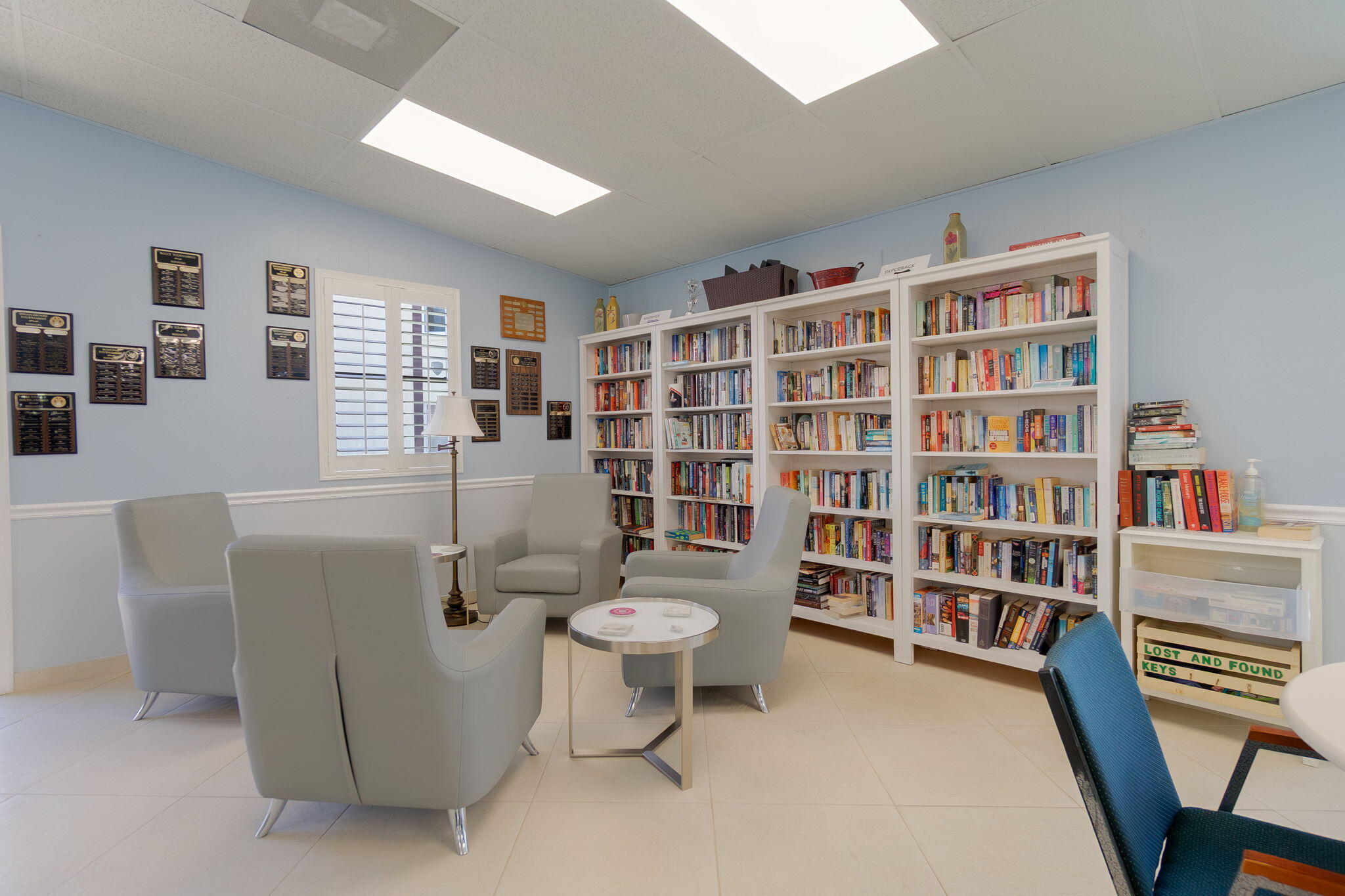 318 Pine Ridge Circle, Unit C2 Greenacres, FL 33463 - Photo 24 of 30 Library Area