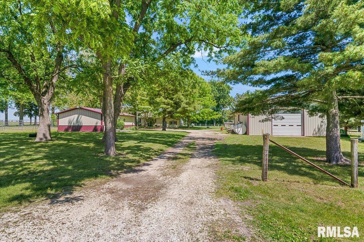 2201 Strawn Crossing Road Jacksonville, IL 62650 - Photo 8 of 64