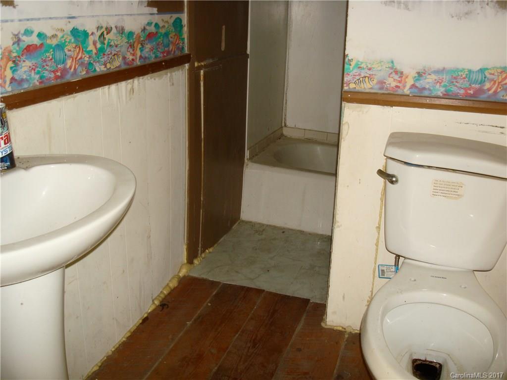 2724 St Marks Church Road Crouse, NC 28033 - Photo 8 of 14 Gallery Image 8