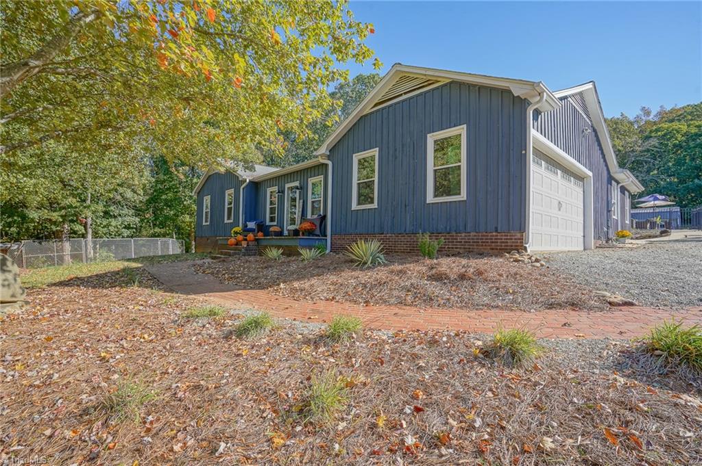 2095 Rhodes Road Lexington, NC 27292 - Photo 6 of 42 Gallery Image 6