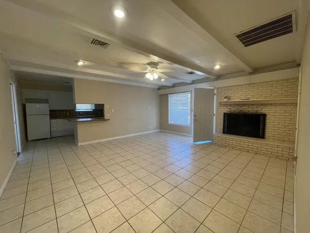 $1,250 | 2420 39th Street, Lubbock, TX 79412