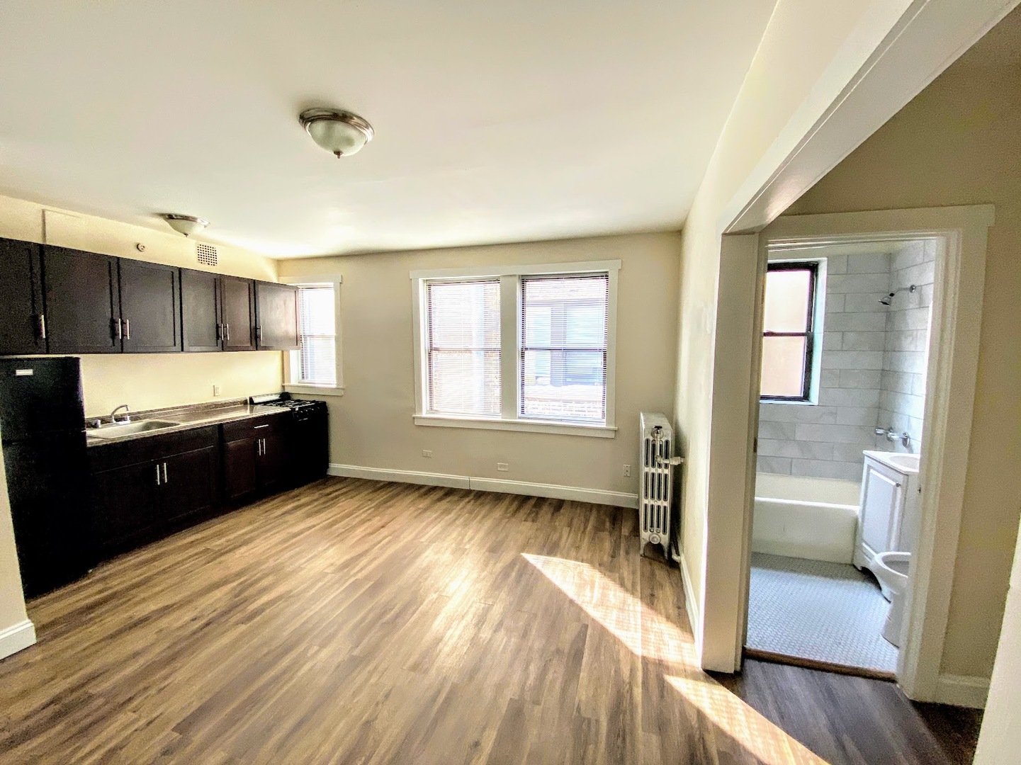 839 West Sheridan Road, Unit 509 Chicago, IL 60613 - Photo 6 of 12 Gallery Image 6