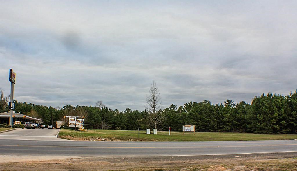 0 Fm 190 Onalaska, TX 77360 - Photo 12 of 12 a view of a city