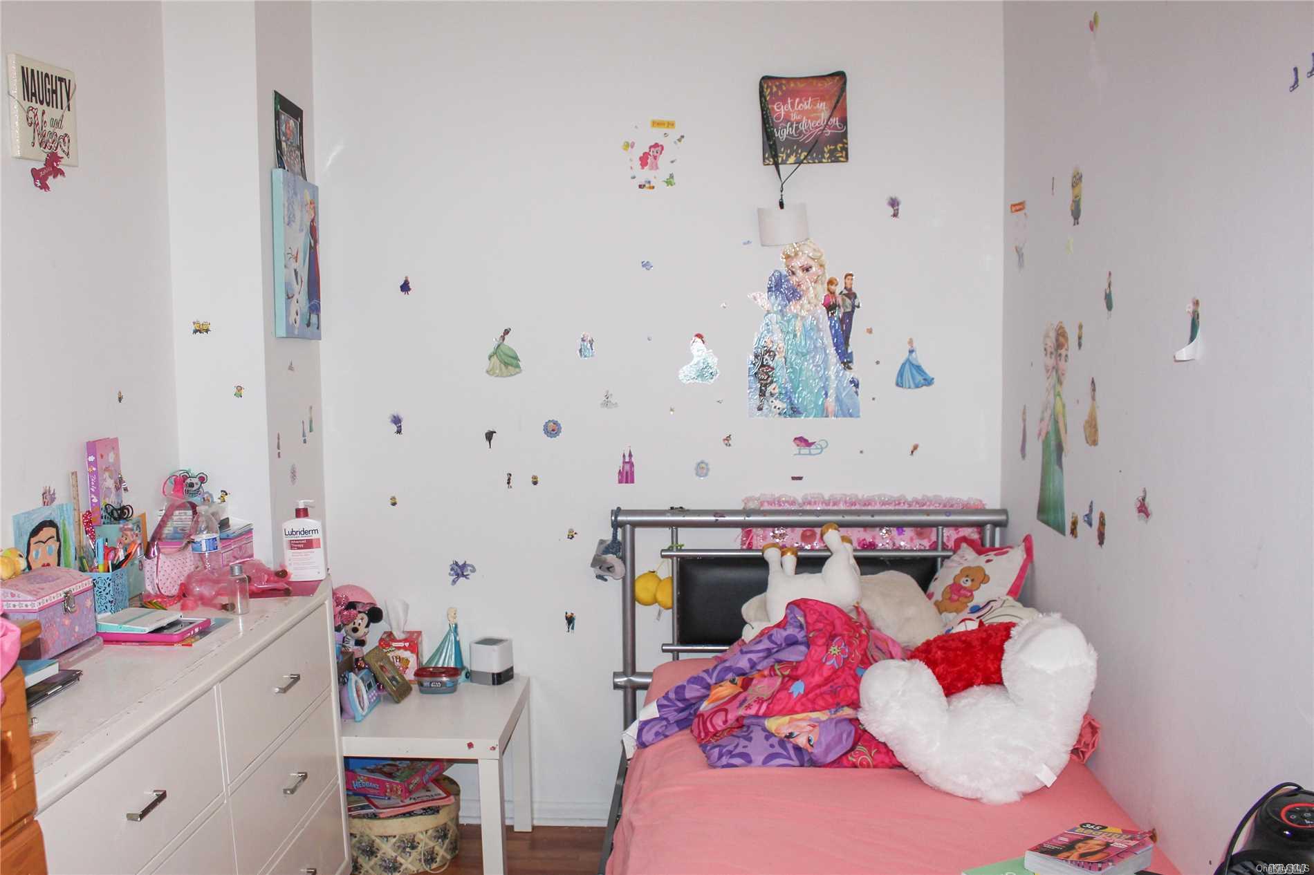 75-30 86th Road Queens, NY 11421 - Photo 15 of 17