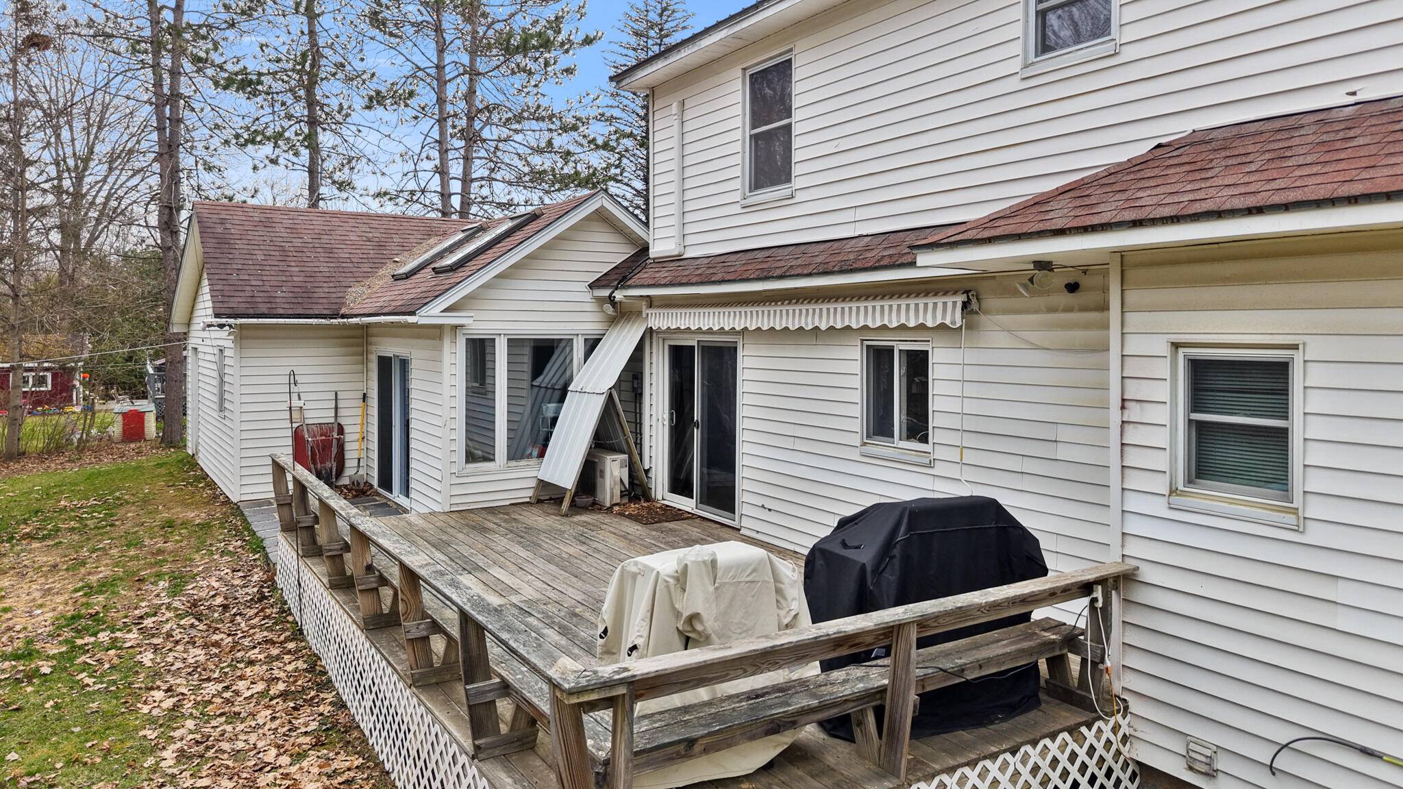 21 Goodwin Street Newport, ME 04953 - Photo 8 of 50 dji_fly_20260429_162150_0121_17774943186