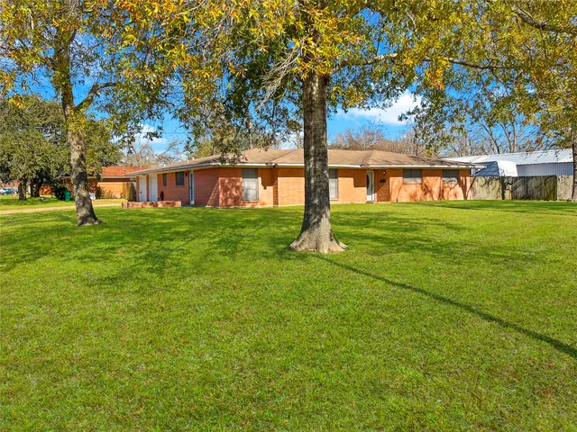 $250,000 | 2000 East Fayle Street, Baytown, TX 77520