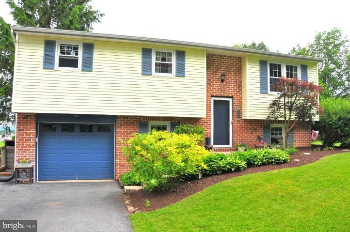 2236 Shumaker Road Manheim, PA 17545 - Photo 2 of 34