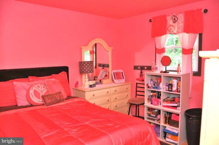 2236 Shumaker Road Manheim, PA 17545 - Photo 18 of 34