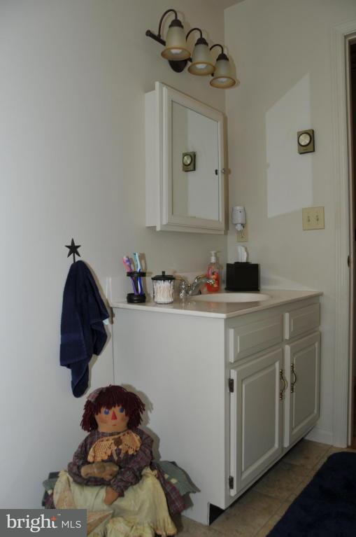 2236 Shumaker Road Manheim, PA 17545 - Photo 20 of 34