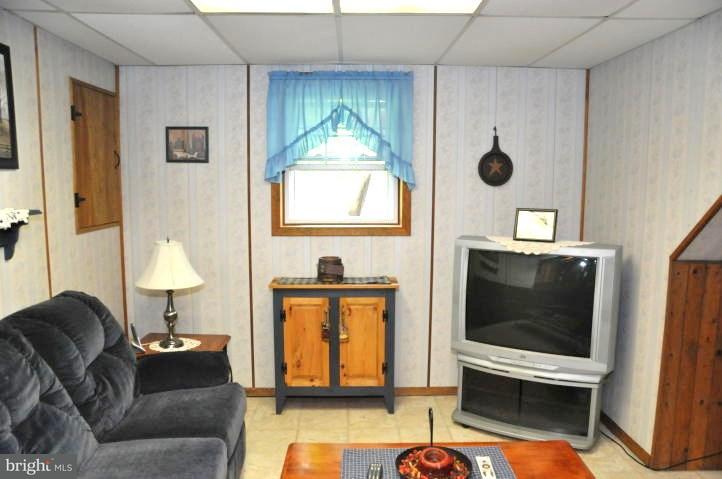 2236 Shumaker Road Manheim, PA 17545 - Photo 22 of 34