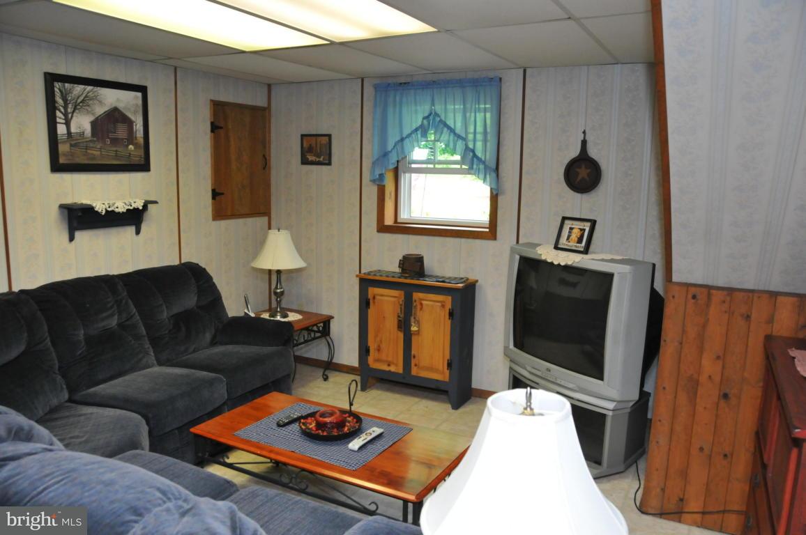 2236 Shumaker Road Manheim, PA 17545 - Photo 23 of 34