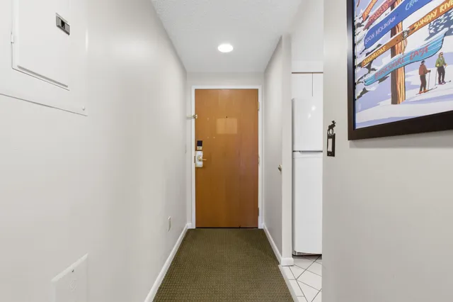 $300,000 | 48 Cooper Memorial Drive, Unit 213/213A, Lincoln, NH 03251