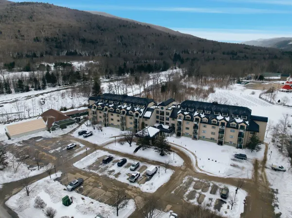 $300,000 | 48 Cooper Memorial Drive, Unit 213/213A, Lincoln, NH 03251