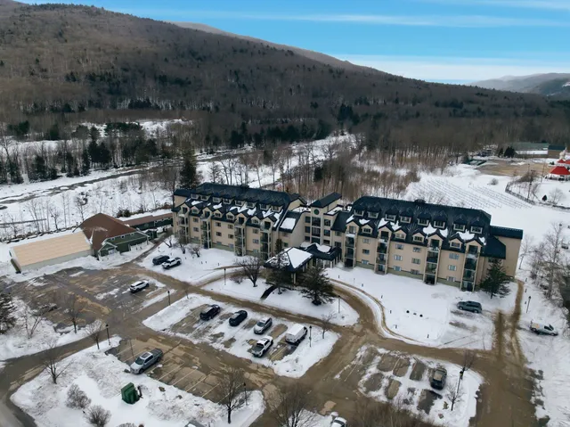 $300,000 | 48 Cooper Memorial Drive, Unit 213/213A, Lincoln, NH 03251