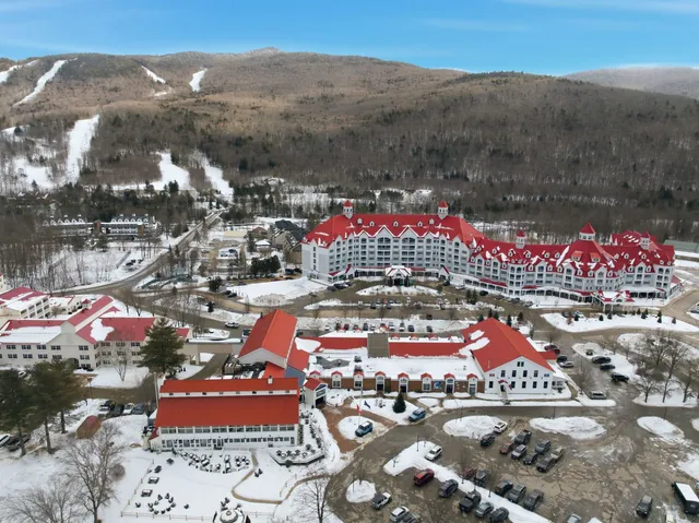 $300,000 | 48 Cooper Memorial Drive, Unit 213/213A, Lincoln, NH 03251